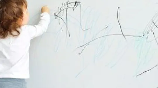 How to remove crayon from walls