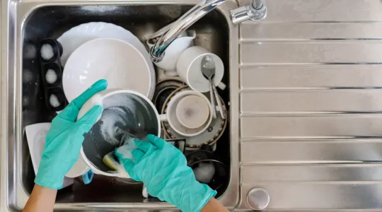 Merry Maids polishes silver dishware
