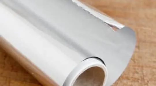 how to use aluminum foil for cleaning