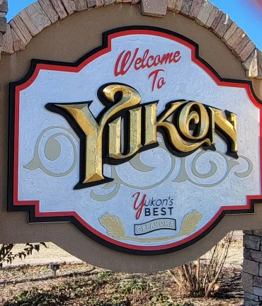 Yukon OK welcome sign